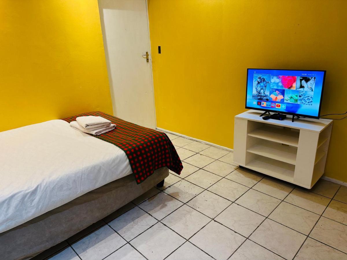 Mowetu Guest House Cidade Do Cabo Exterior foto